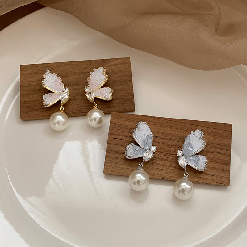 Gradient Butterfly Pearl Earrings